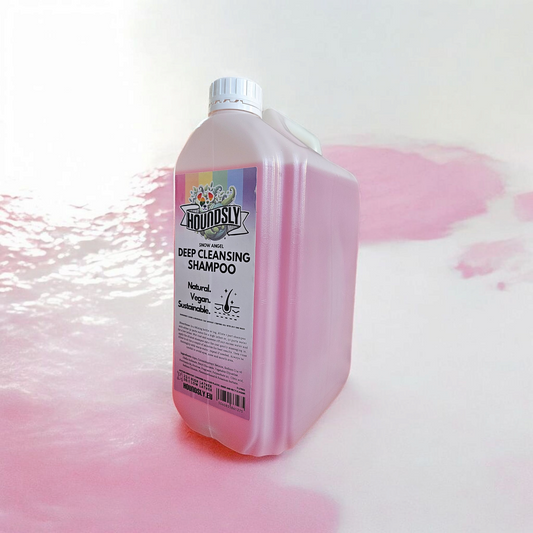 Deep cleansing natural, vegan dog shampoo in Snow Fairy