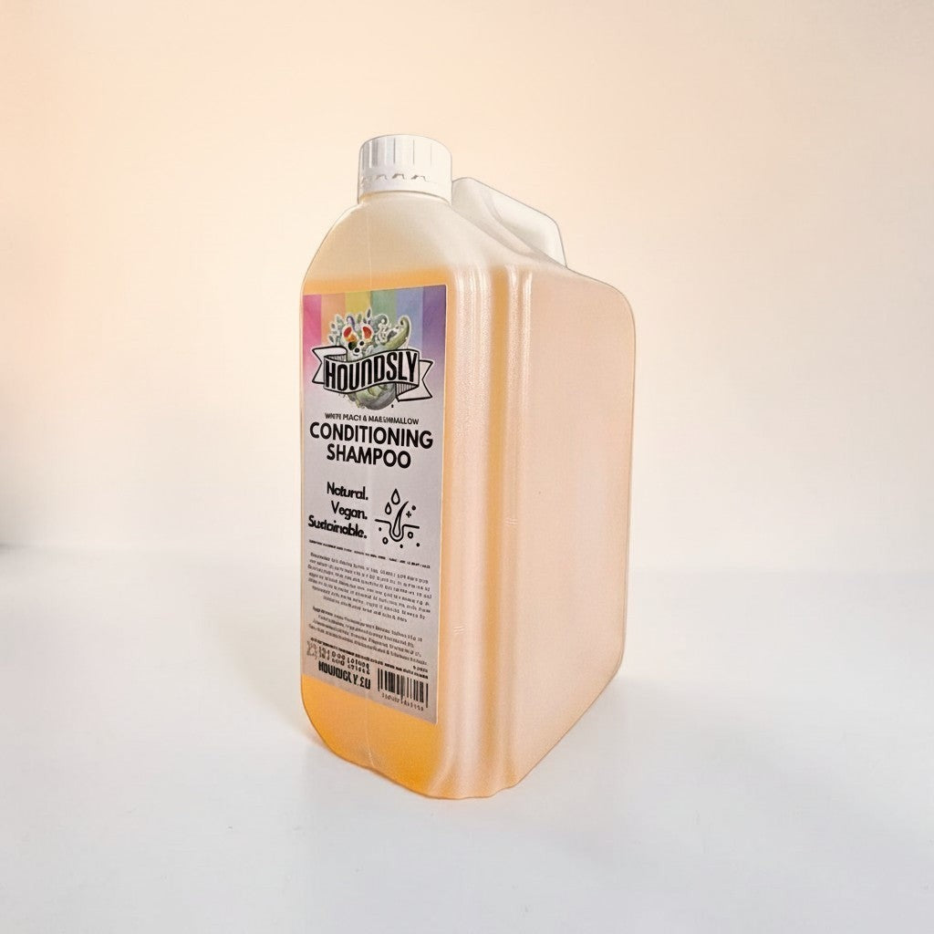 Houndsly Conditioning Dog Shampoo in White Peach & Marshmallow scent, natural, vegan, sustainable formula.
