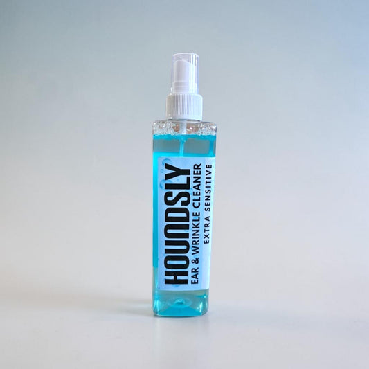 Houndsly EU Pet Products blue ear and wrinkle cleaner for dogs, fragrance-free formula with aloe vera, chamomile, and vitamin E.