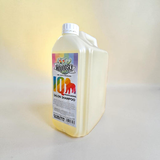 Houndsly EU Pet Products IQ Pro dog shampoo, 32:1 dilution, lime, basil & mandarin scent, professional salon quality.